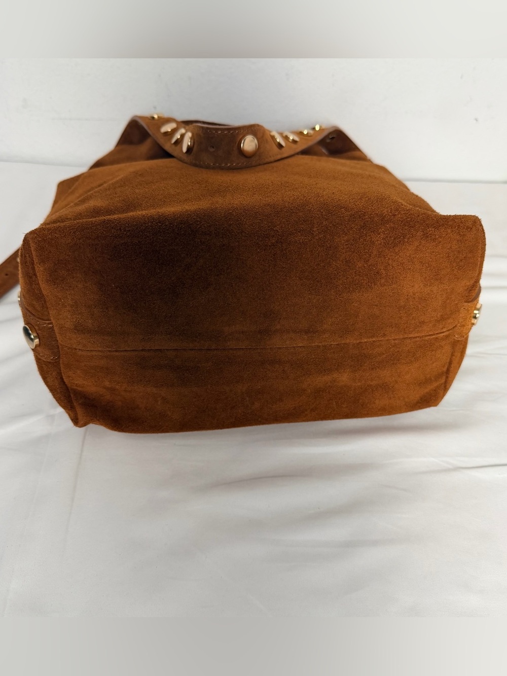 Lilium Firenze Suede Bucket Shoulder Bag in cognac - Picture 3 of 9
